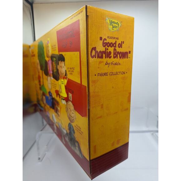 40)Peanuts Characters; PEPPERMINT PATTY, CHARLIE BROWN, AND LINUS 5in Figurines. - Picture 8 of 9